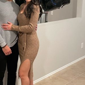 Abercrombie & Fitch sweater dress! XS! Brown!! So warm and sexy! Midi length!
